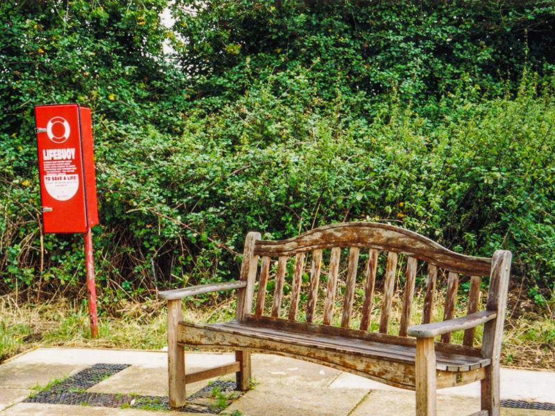 15 Pond bench