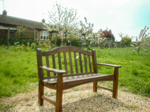 5 Orchard bench May 2001